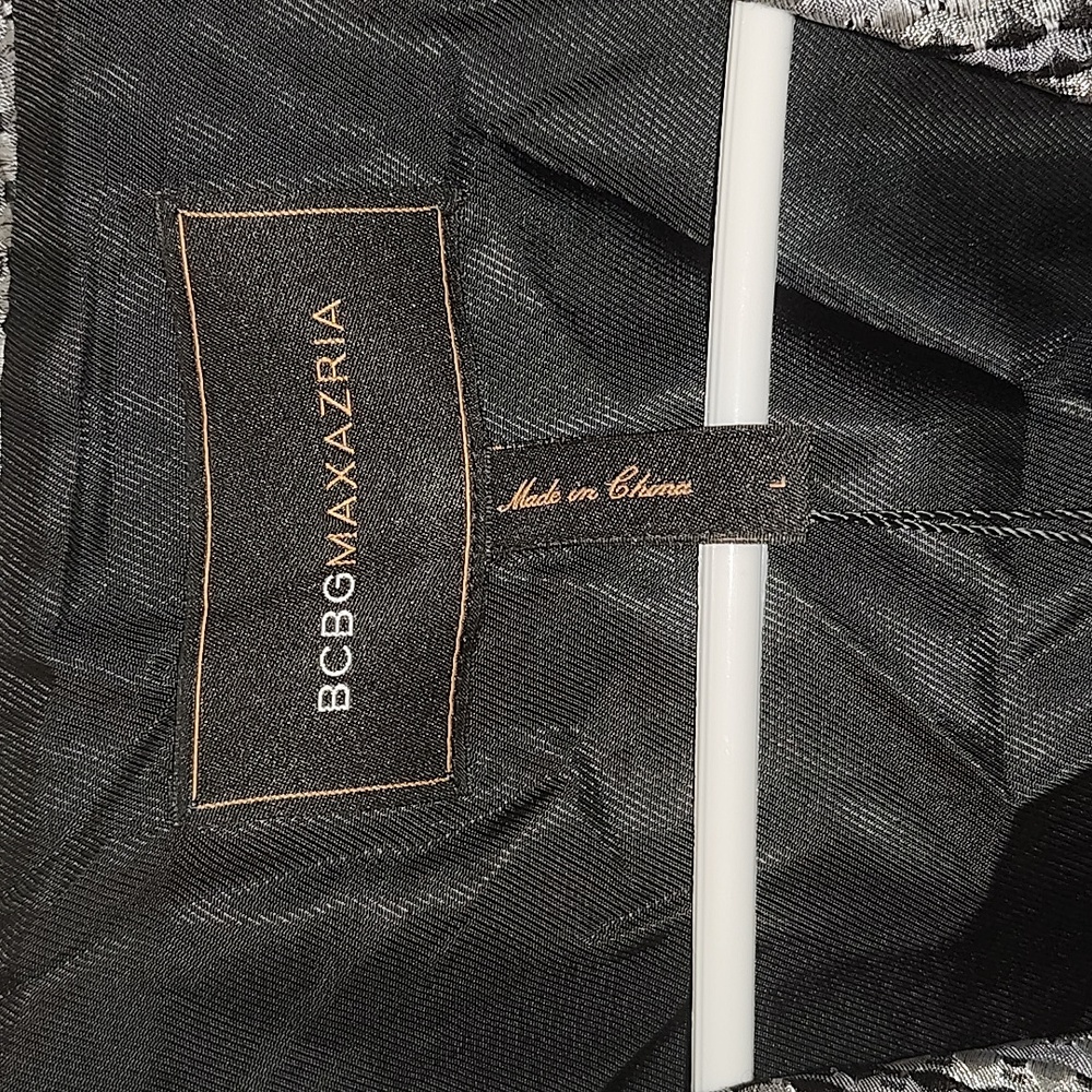 NWT BCBG LADIES VEST - Picture 4 of 5